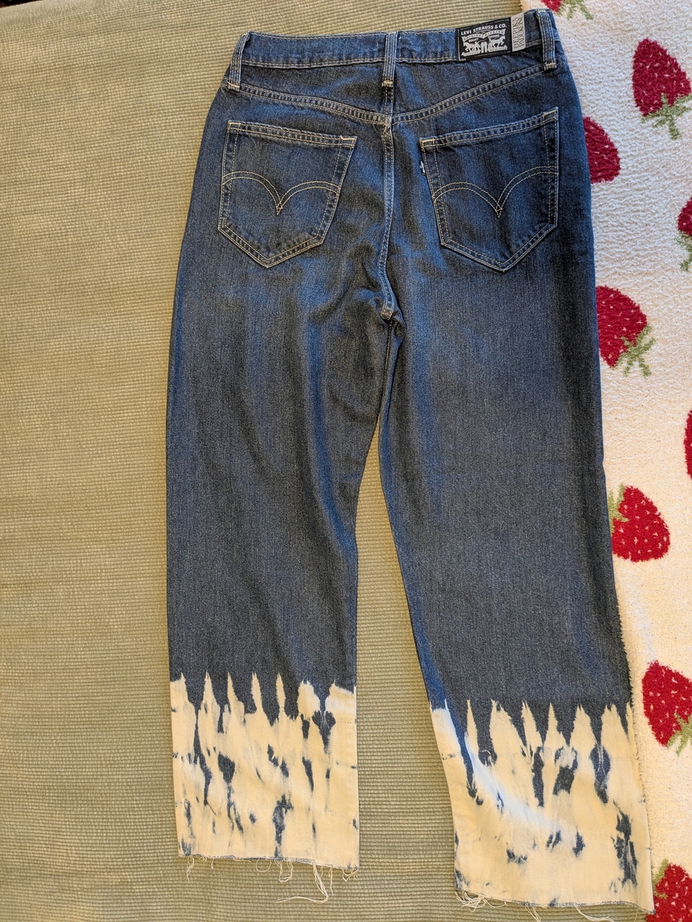 Levi's x Deepika Padukone Women's Blue Tie-Dye Hem Straight Jeans Size 30